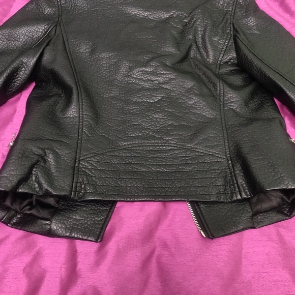Michael Kors leather jacket 🧥 - Picture 6 of 9